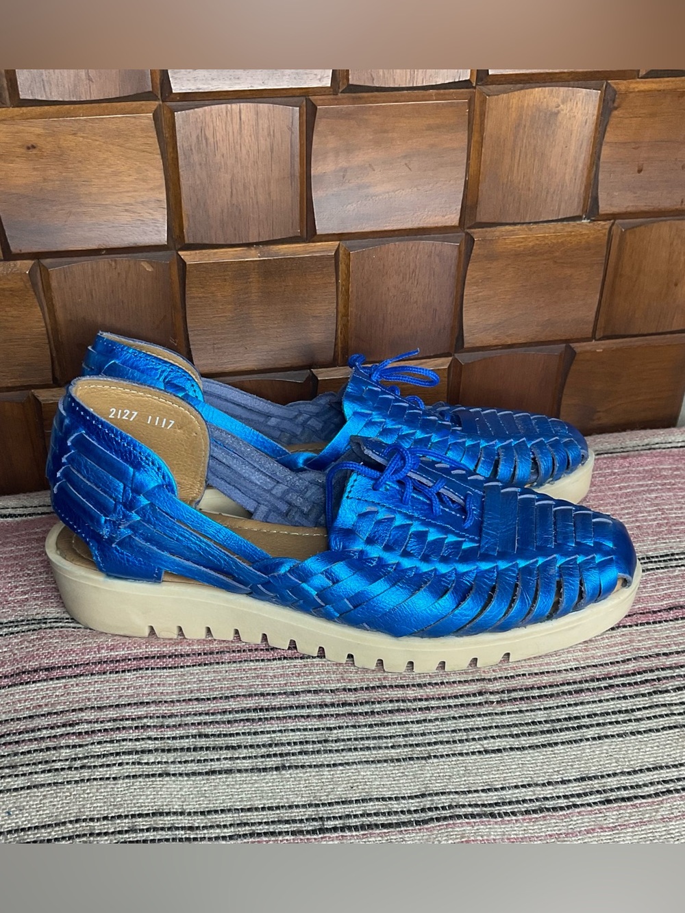 Metallic Blue Leather Huarache Sandals Size 8 Anthro Free People Frida Khalo